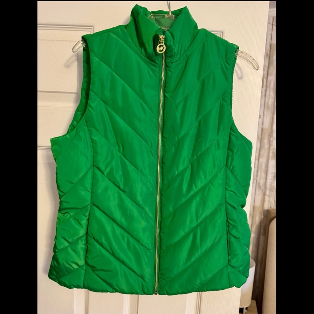Kelly Green Women's Puffer Vest NWT